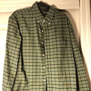 J. Crew mercantile flex button down